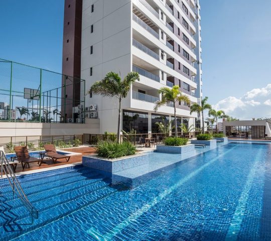 Piscina Aquecida com Raia